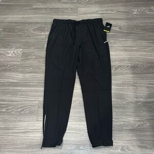 Alive joggers. Size L. NWT